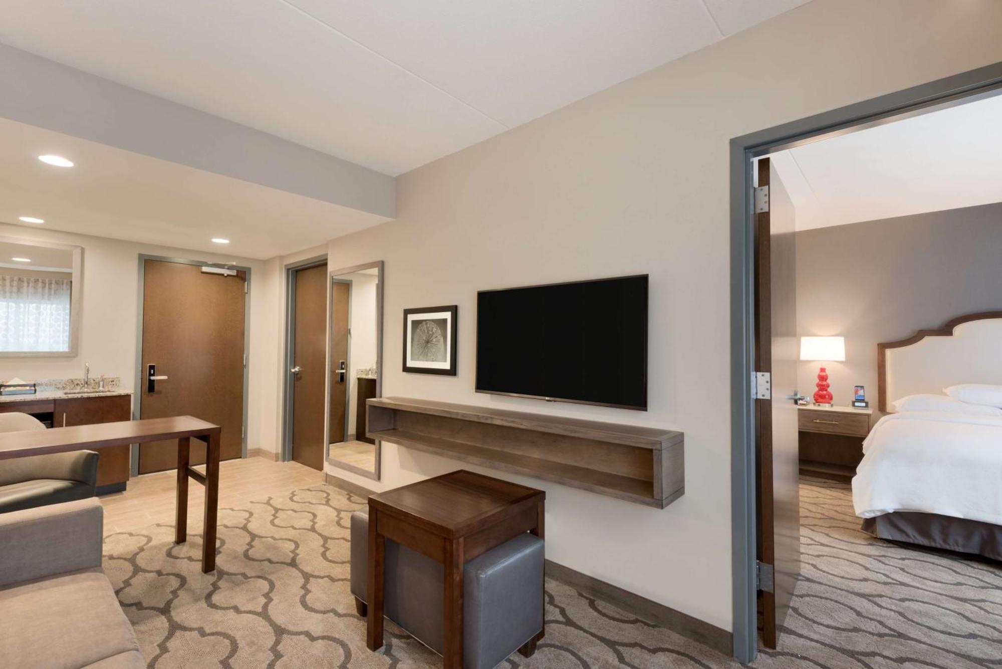 Embassy Suites By Hilton Chicago Нейпървил Екстериор снимка